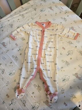 Just Born Newborn Sleeper With Arrows
